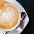 カフェインの一日の摂取目安と日本人の健康ガイドライン