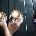 カフェインの作用メカニズム：脳と神経への影響
