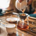 コーヒーの温度管理と味わいのバランス、日本の四季に合わせた温度調整
