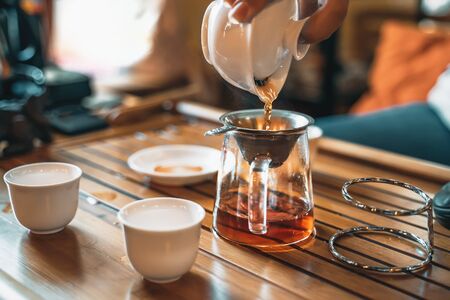 コーヒーの温度管理と味わいのバランス、日本の四季に合わせた温度調整