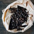 フレンチプレスで使うコーヒー豆の種類とその選び方：日本国内で人気の産地別紹介