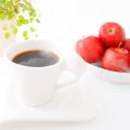 日本の伝統菓子と合わせる涼感アイスブリューコーヒーの一皿