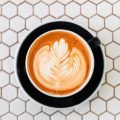コーヒーのカフェインが美容に与える影響と最新トレンド