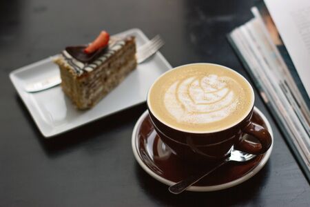 和菓子とペアリングするサイフォン式コーヒーの楽しみ