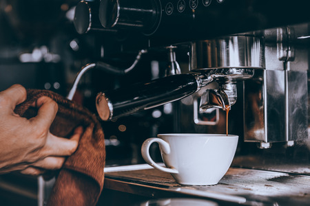 アウトドアやキャンプでエアロプレスを活用するコツと便利アイテム