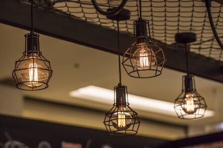 照明で演出するカフェ気分～おすすめ照明器具と実例～